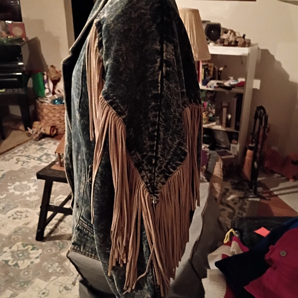 Prezzia Vintage Heavily Fringed Denim Jean Jacket - Picture 6 of 12